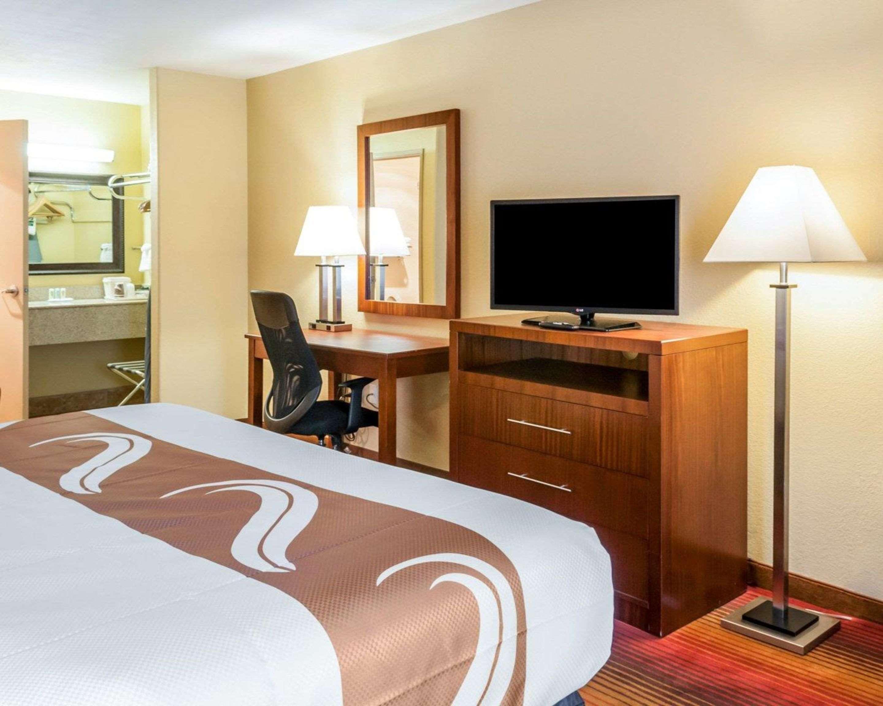 Quality Inn & Suites Albuquerque West Εξωτερικό φωτογραφία