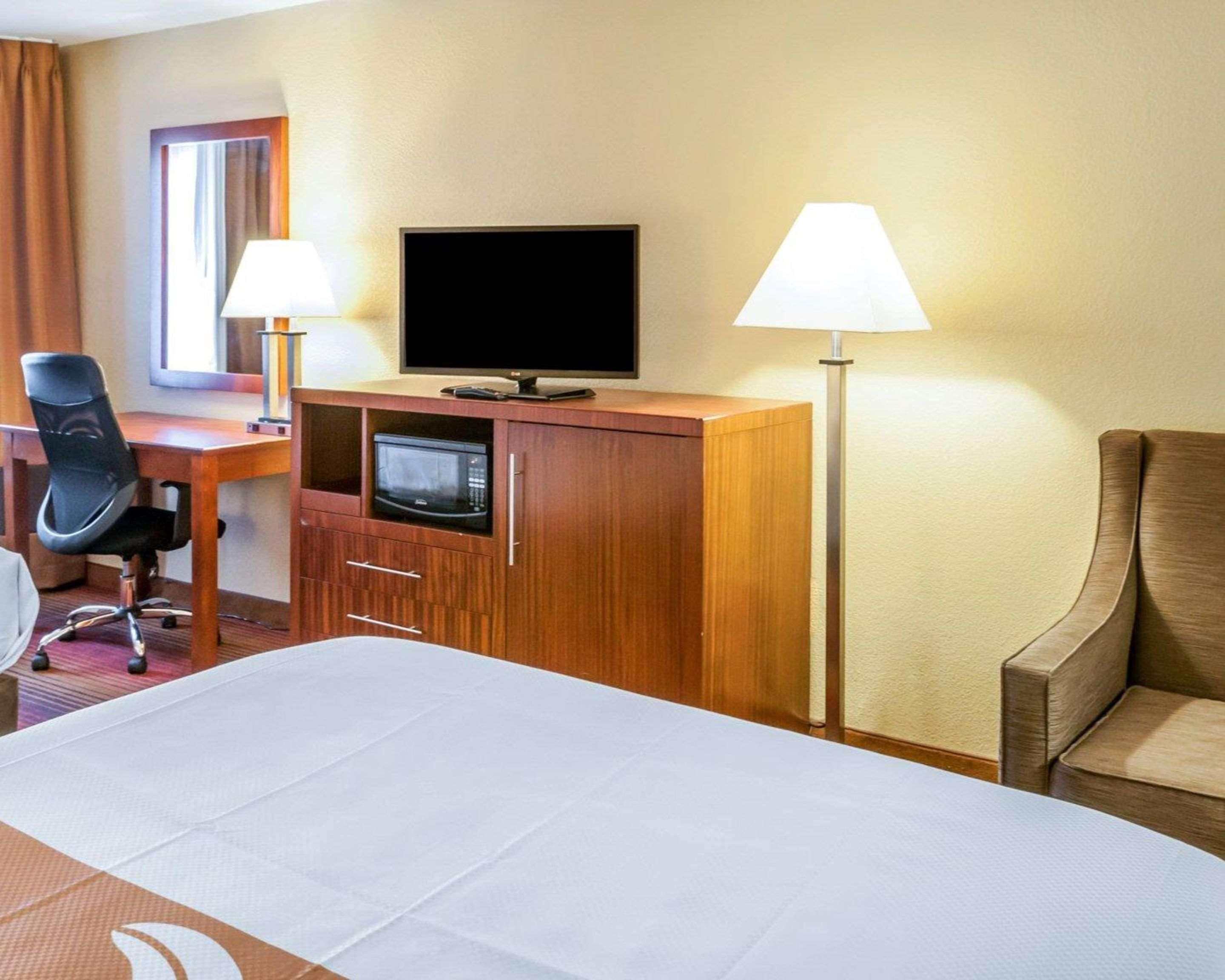 Quality Inn & Suites Albuquerque West Εξωτερικό φωτογραφία