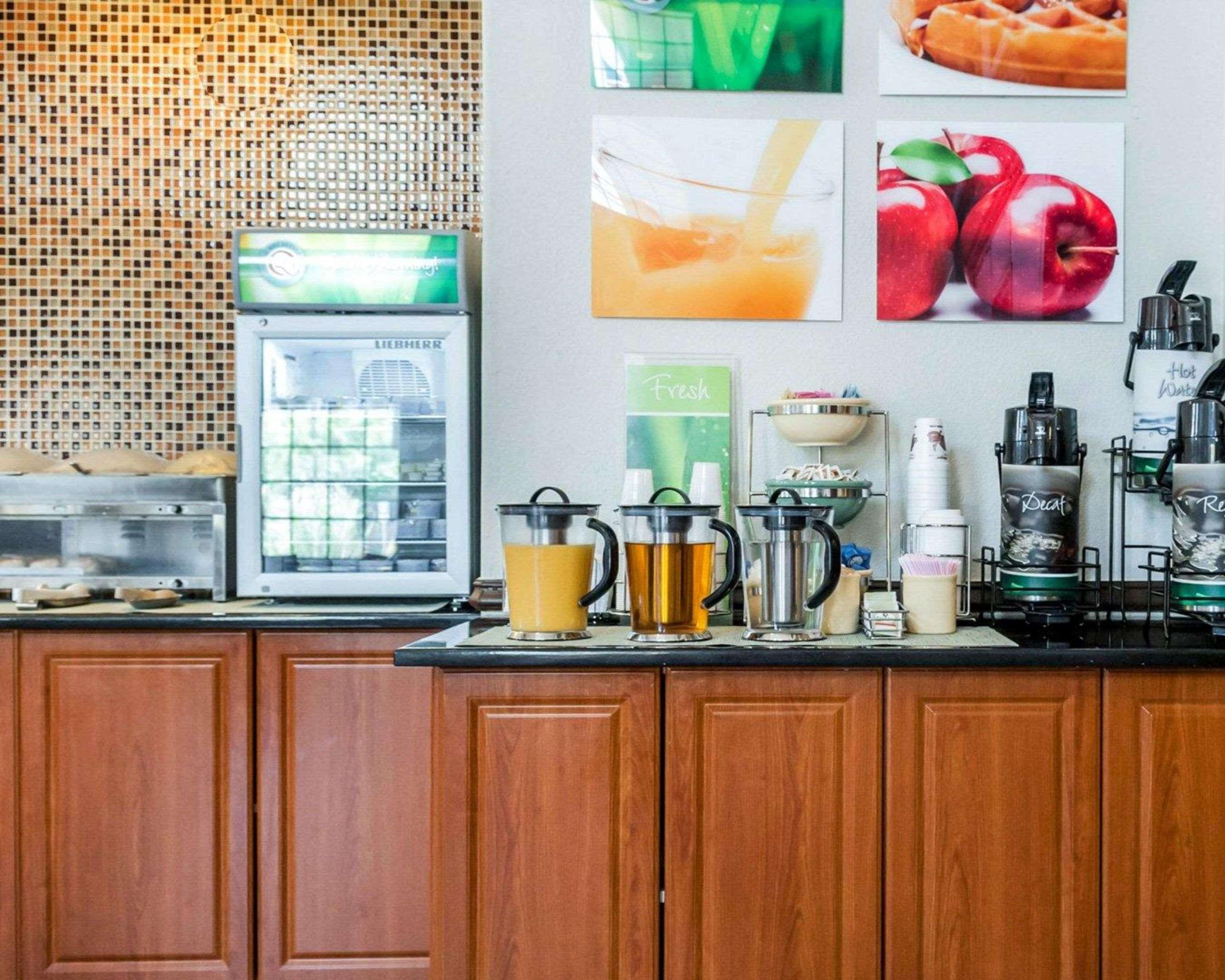 Quality Inn & Suites Albuquerque West Εξωτερικό φωτογραφία